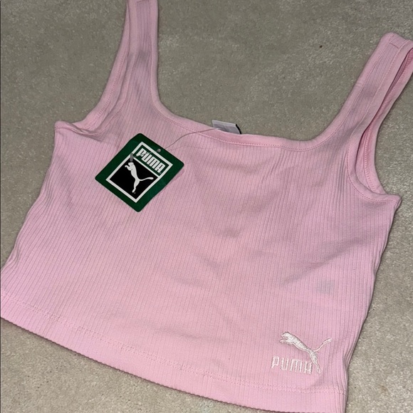 Puma Tops - Women’s puma crop top